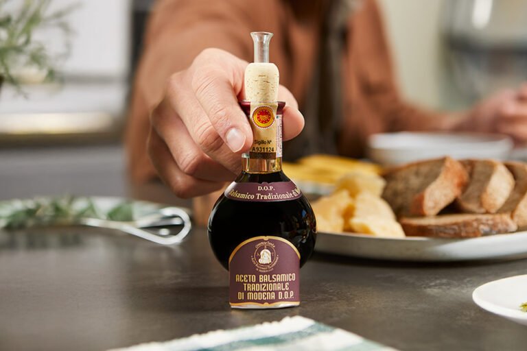 Cos’è l’Aceto di Modena e Come Si Usa in Cucina