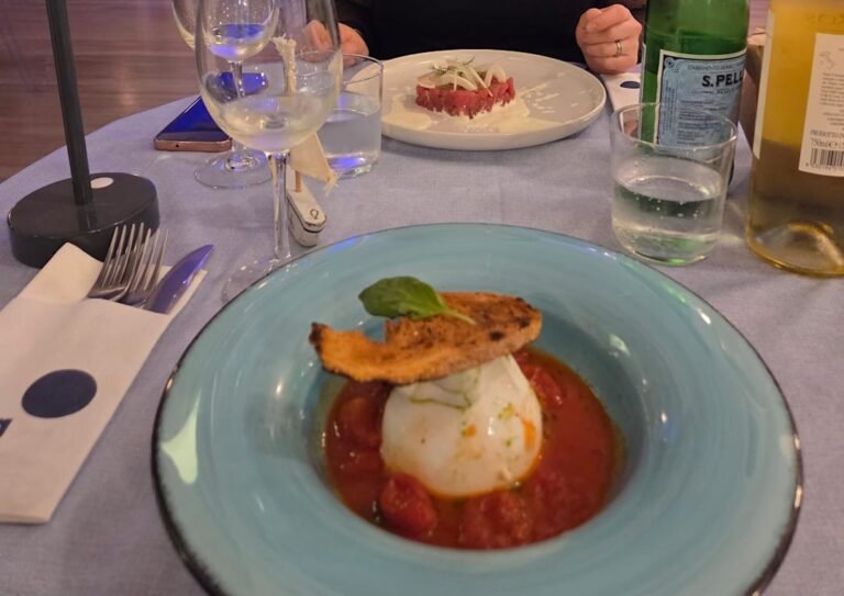 Qual è l’esperienza culinaria al Ristorante Luna Blu La Spezia